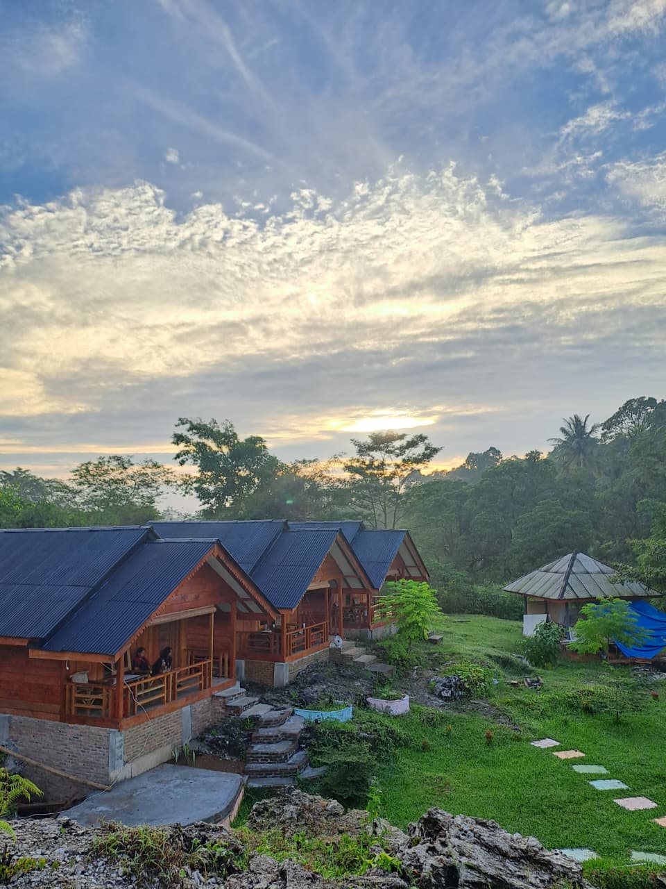 HOME STAY